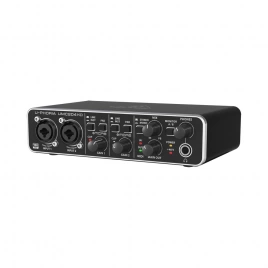 Аудиоинтерфейс BEHRINGER UMC204HD